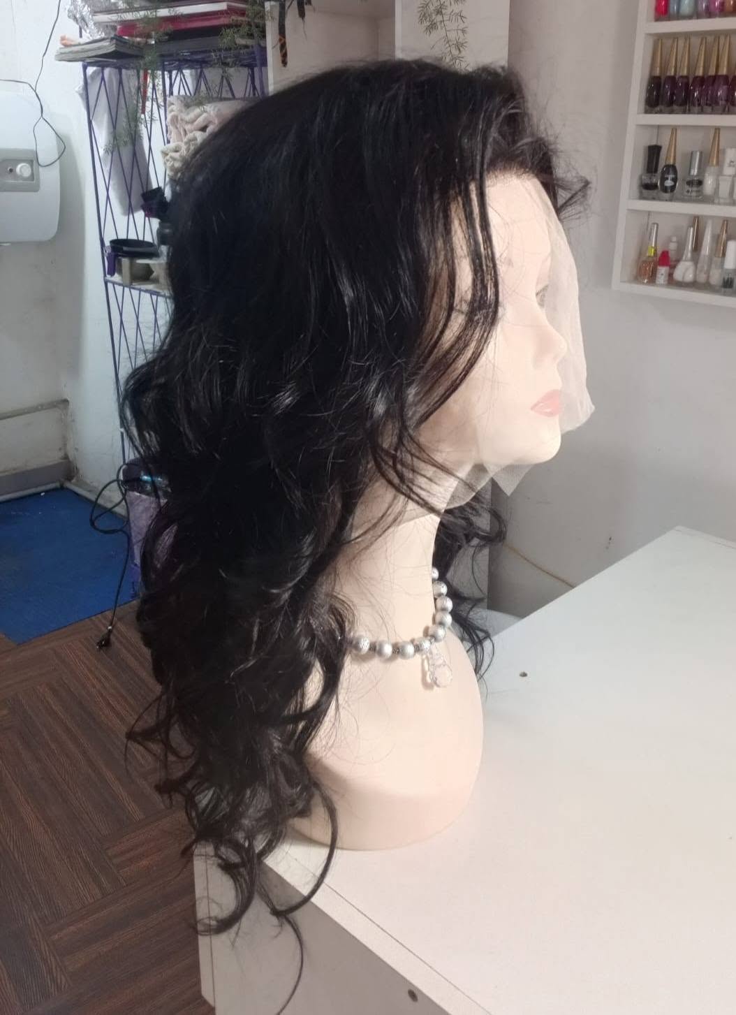 Peluca natural negra lace front ondulada - vista lateral
