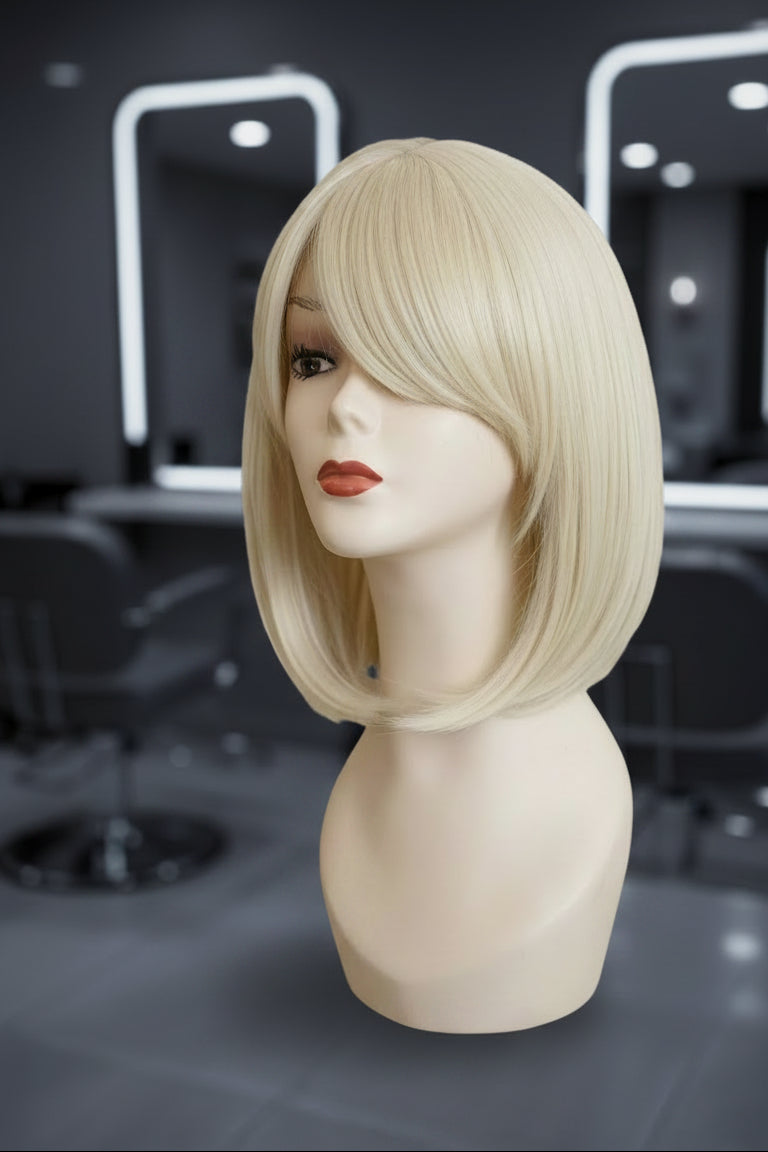 Peluca Sintética Rubia Ceniza Corte Melena con Cerquillo