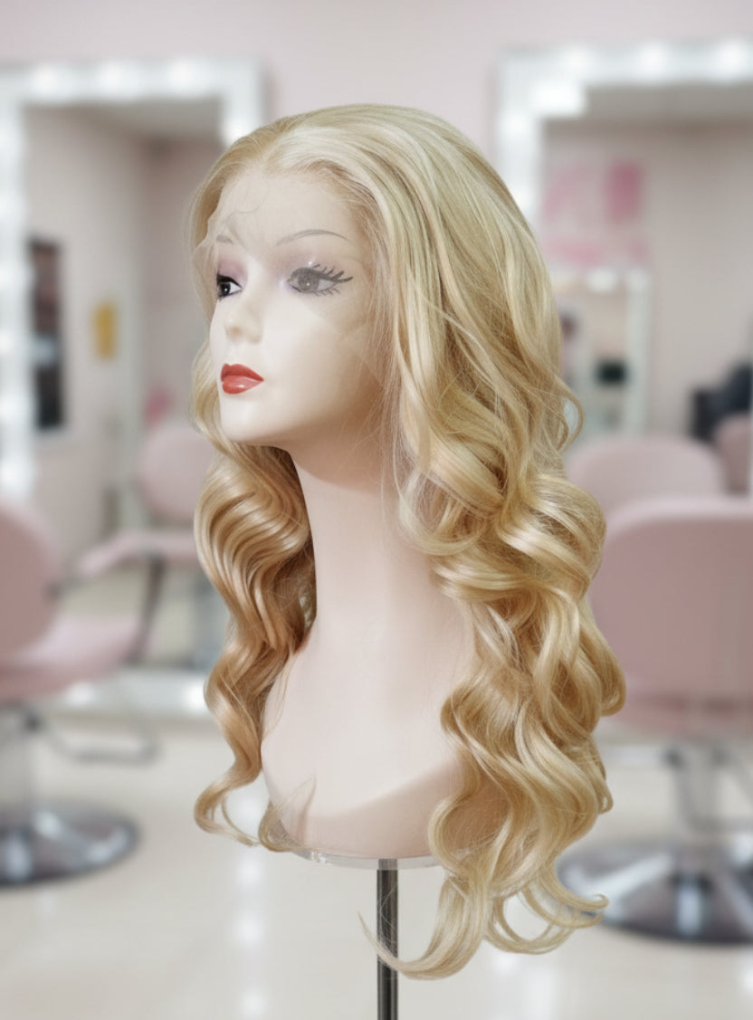 Peluca sintética rubia cenizo ondulada lace front