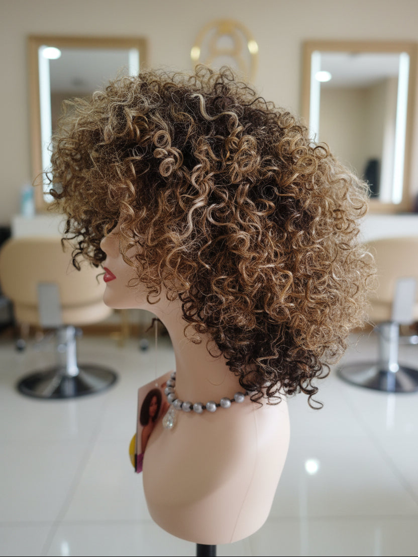 Peluca Sintética Tipo Afro Castaña con Rayitos