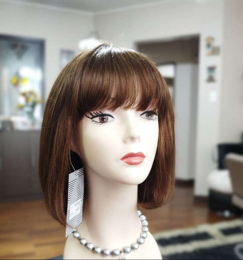 Peluca castaña 100% natural corte Melena Bob con cerquillo