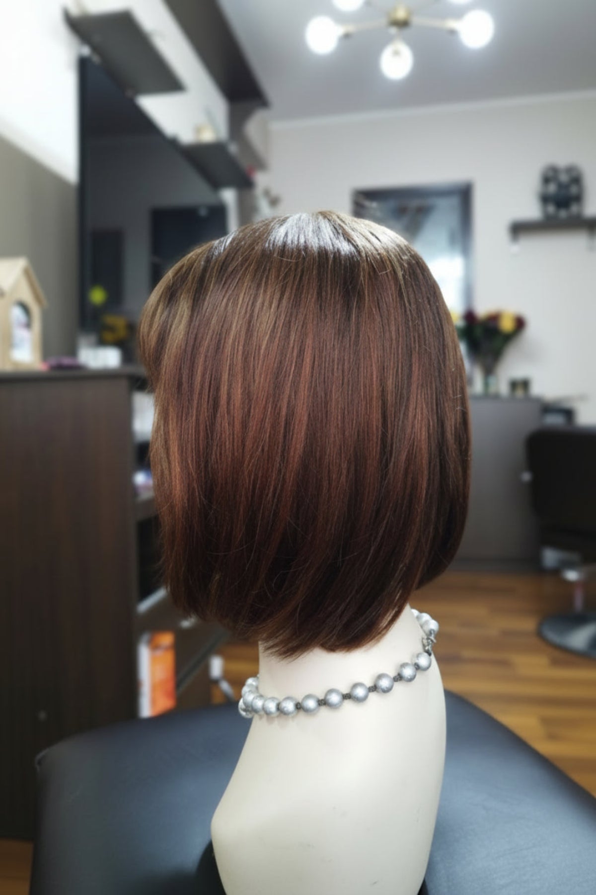 Peluca castaña 100% natural corte Melena Bob con cerquillo