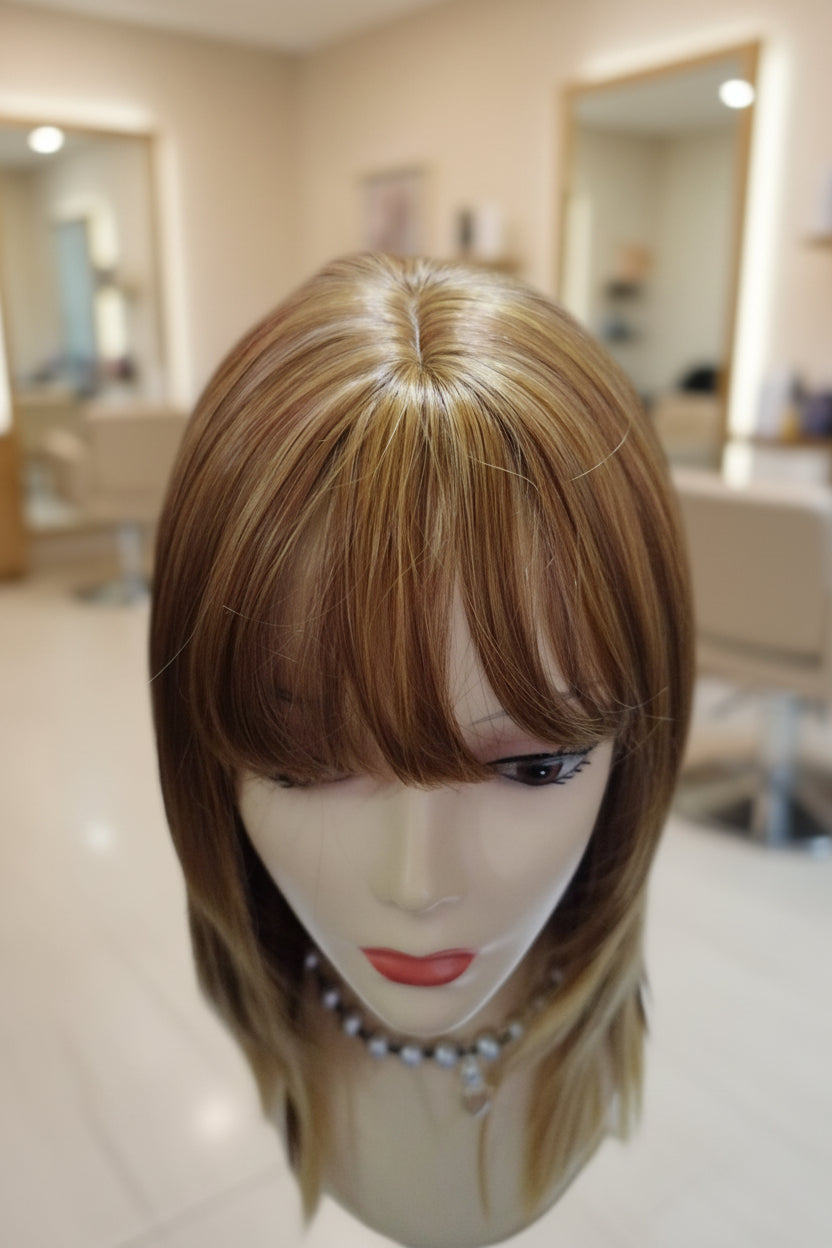 Peluca Sintética Rubia con Rayitos con cerquillo