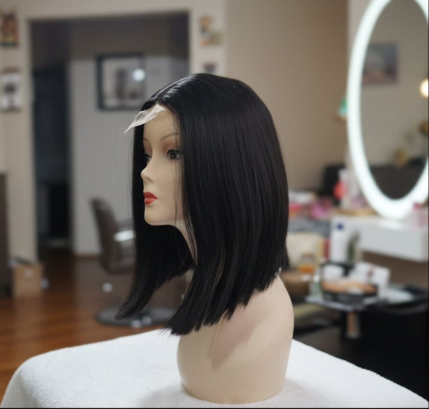Peluca sintetica negra corte Bob lace front