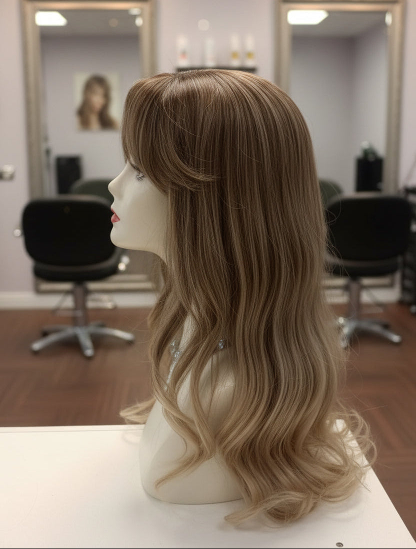 Peluca Sintética Rubia Larga Efecto Balayage con Cerquillo
