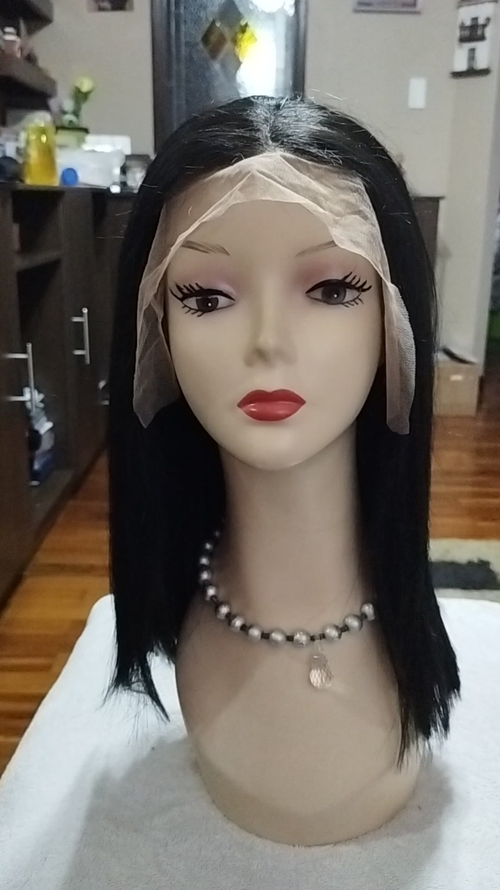 Peluca sintetica negra corte Bob lace front entera