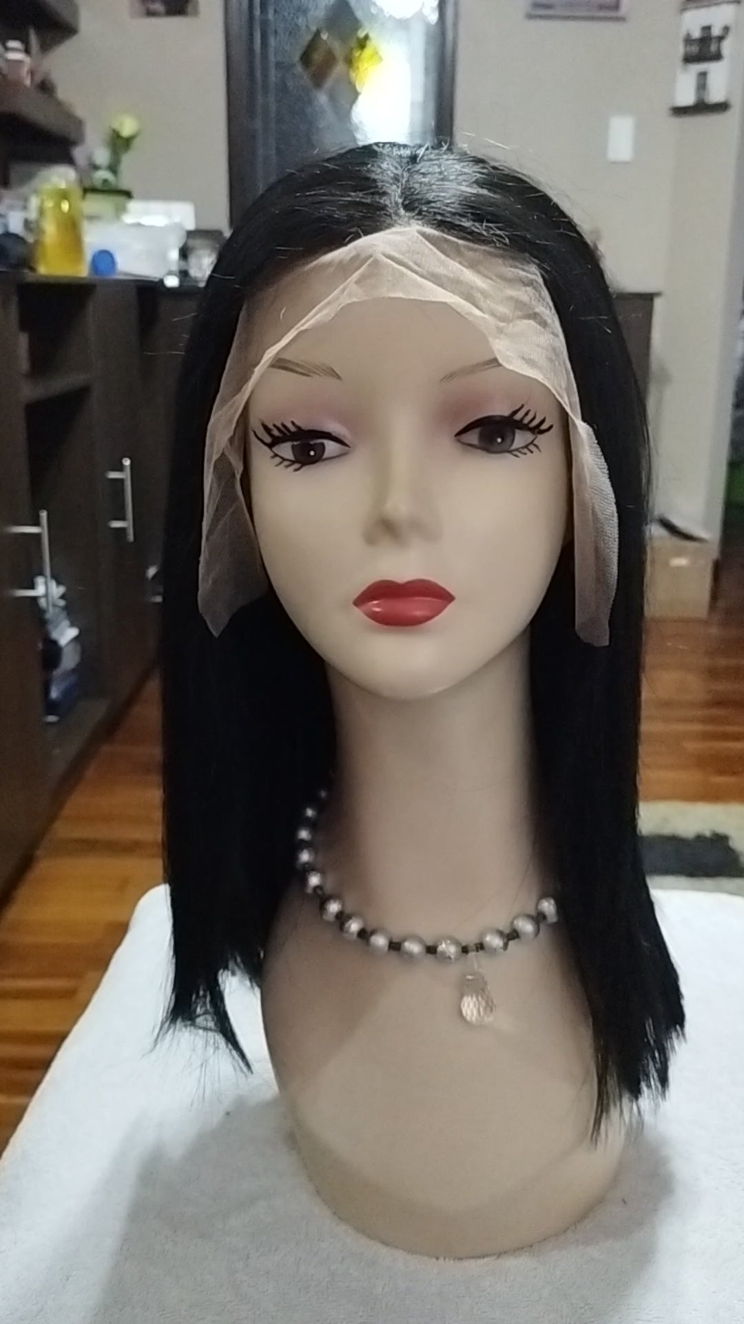 Peluca sintetica negra corte Bob lace front entera