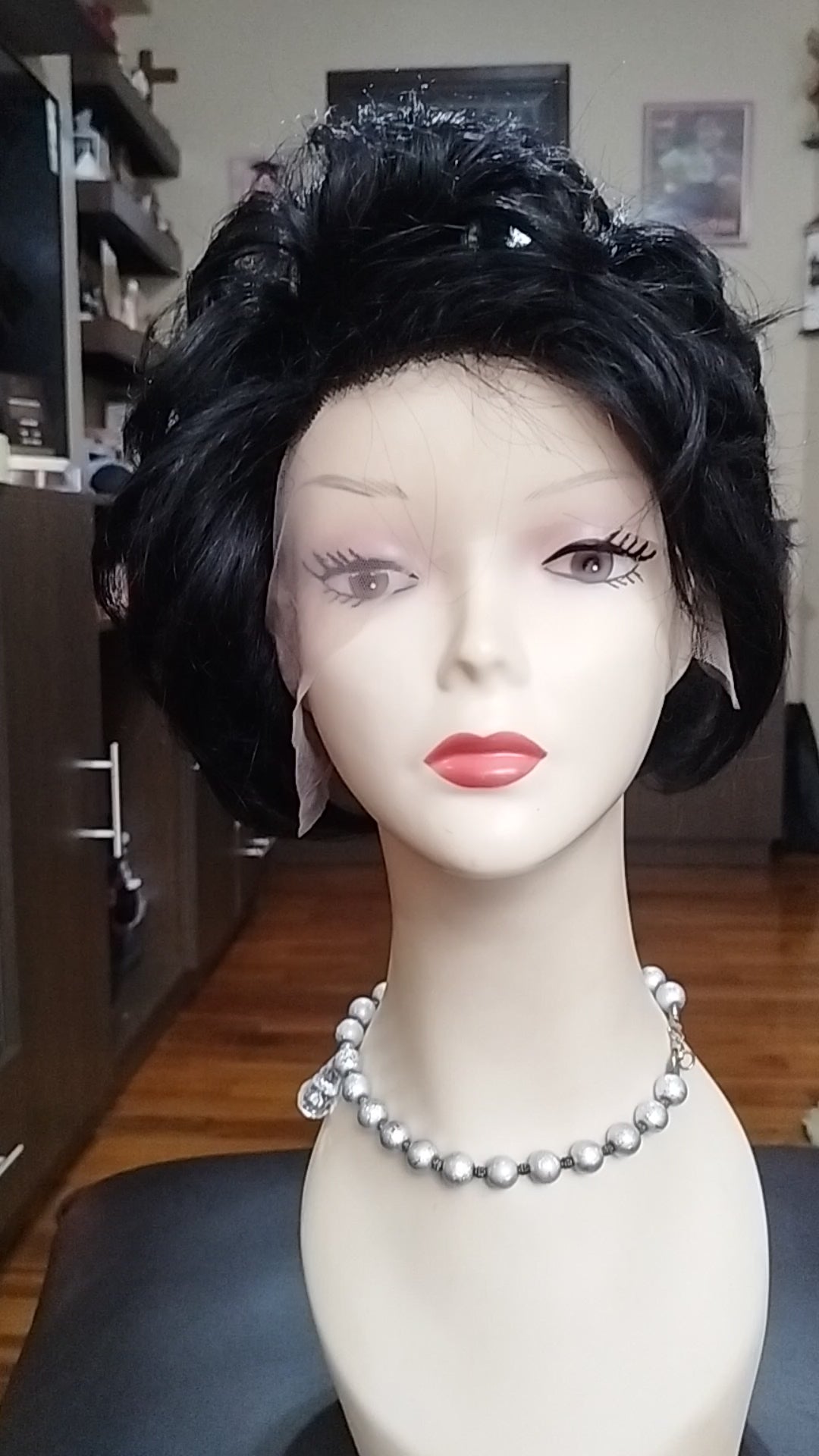 Peluca negra cabello 100% natural corta - Estilo clásico europeo